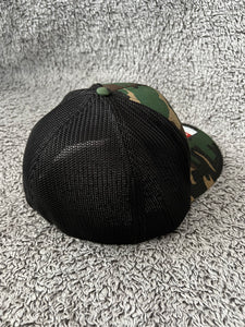 Camo mesh fitted hat