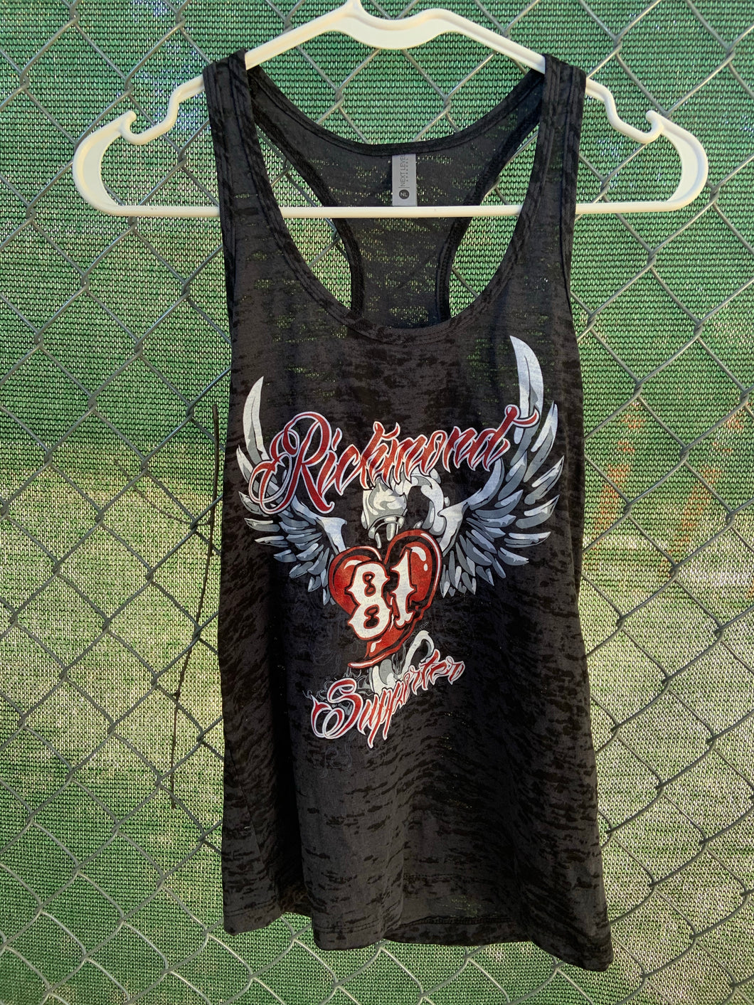 Women’s Grey tank top with angel wings and heart